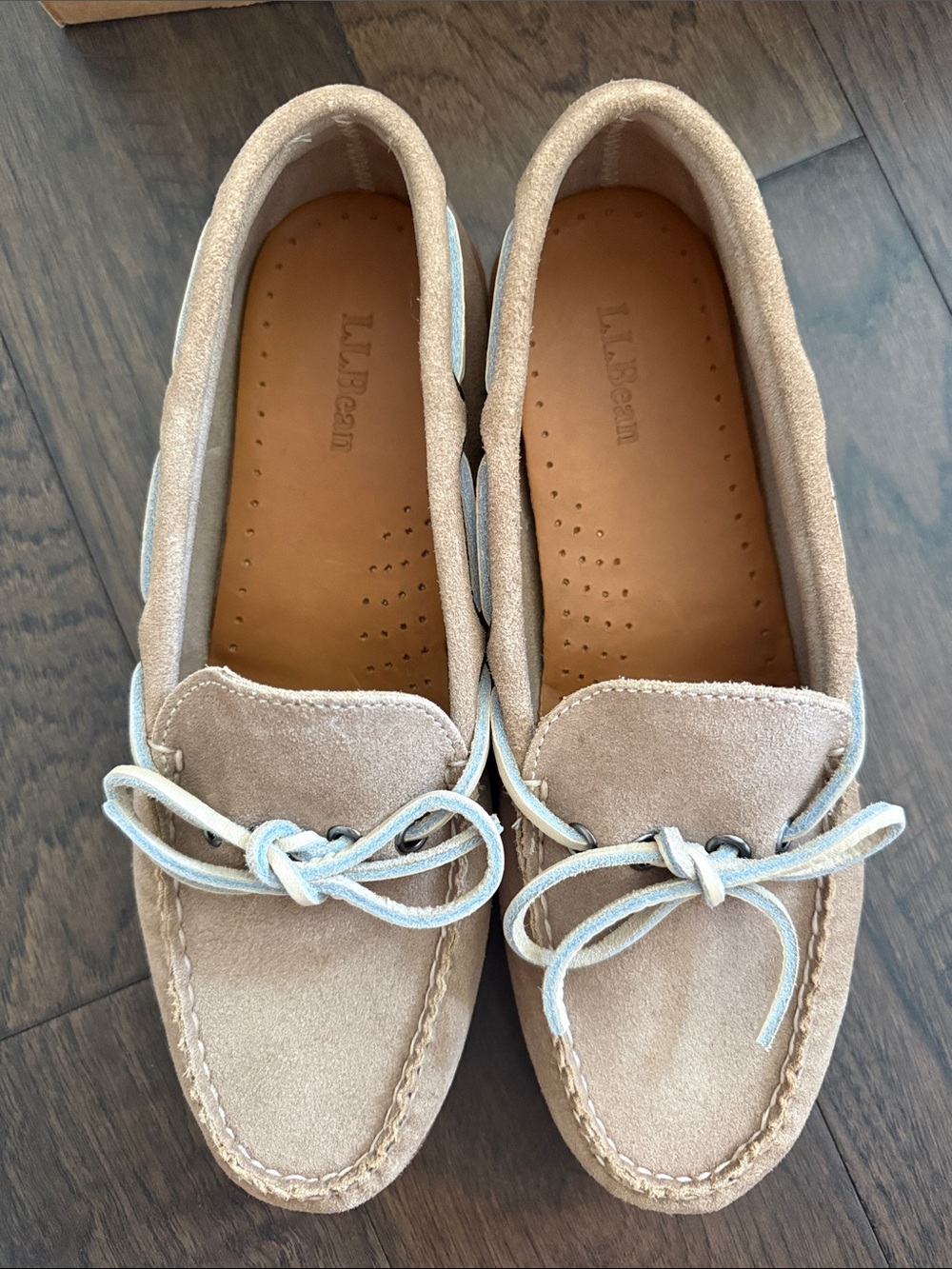 L.L.Bean Suede Handsewn Mocs in Beige - Sz 8.5 (like new, worn once for photo) - Picture 2 of 6